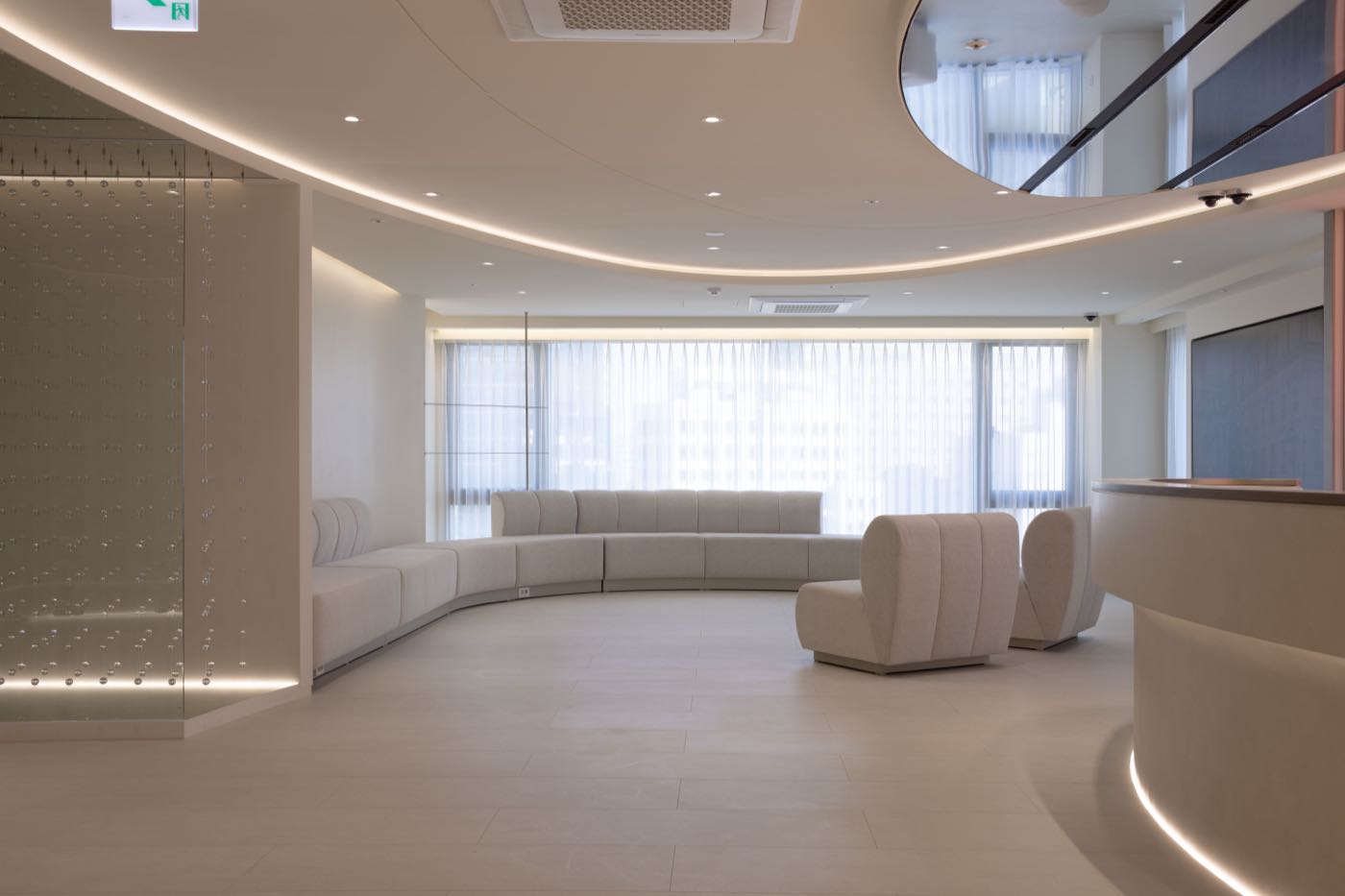 BEAUTYZ CLINIC myeongdong interior — korea skin care clinic, seoul dermatology (7/11)